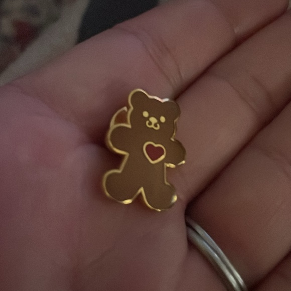 Vintage 87 88 Enamel Teddy Bear Pin - Picture 3 of 8
